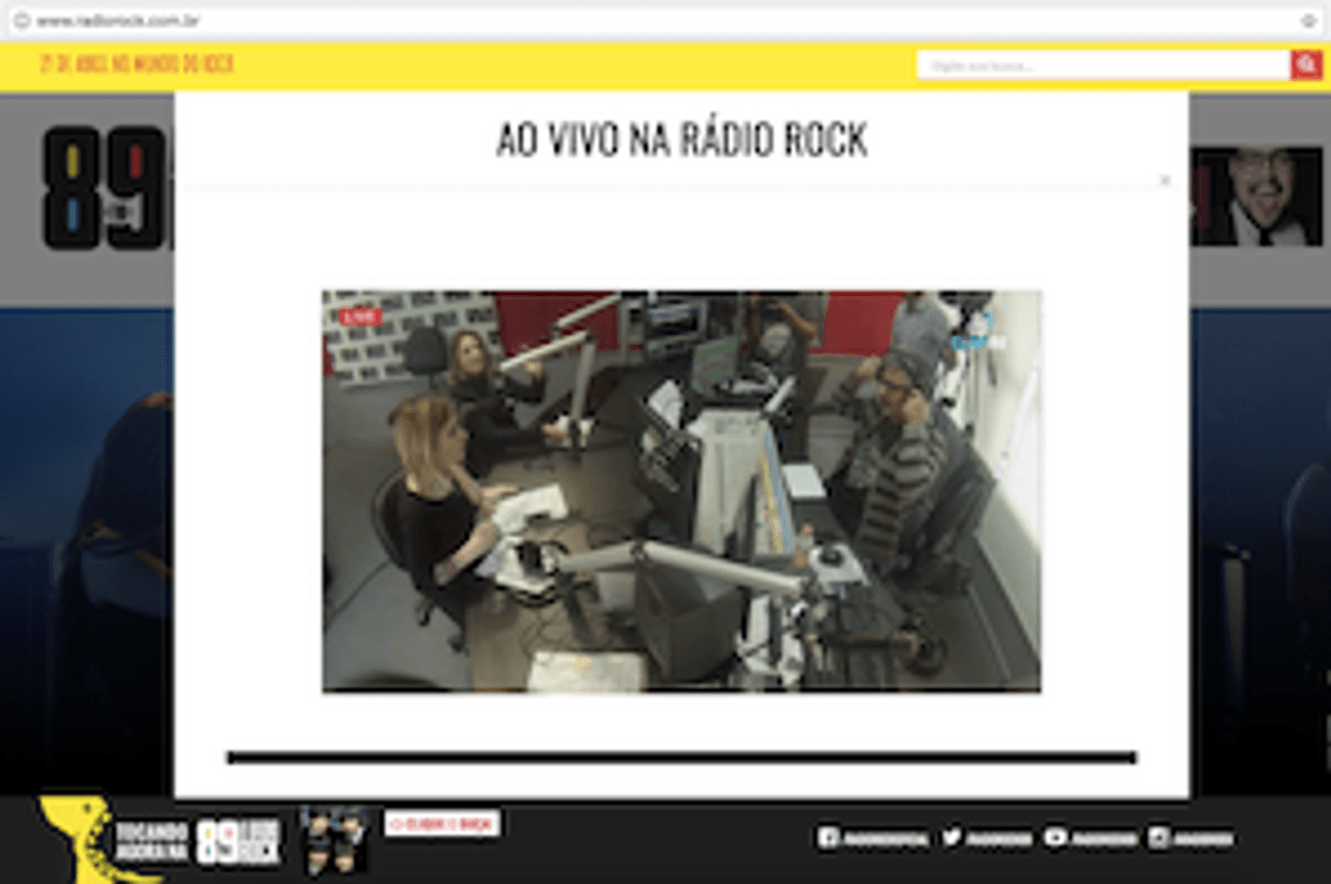 89 A Rádio Rock promove transmissão “Live” do ClapMe na capa de seu portal