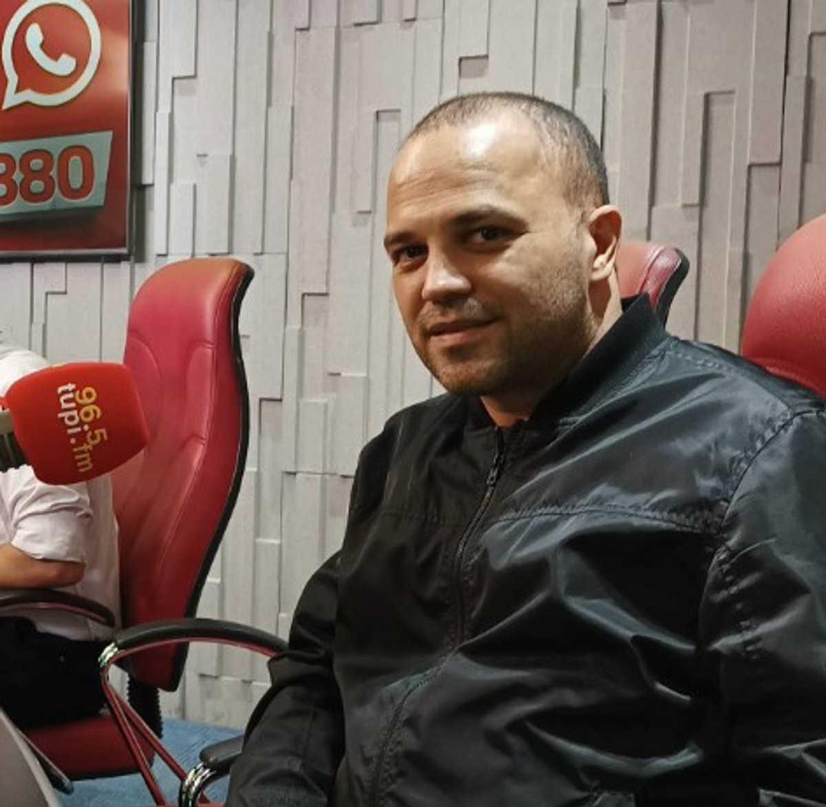 Super Rádio Tupi divulga comunicado sobre falecimento do narrador Odilon Júnior, no Rio de Janeiro