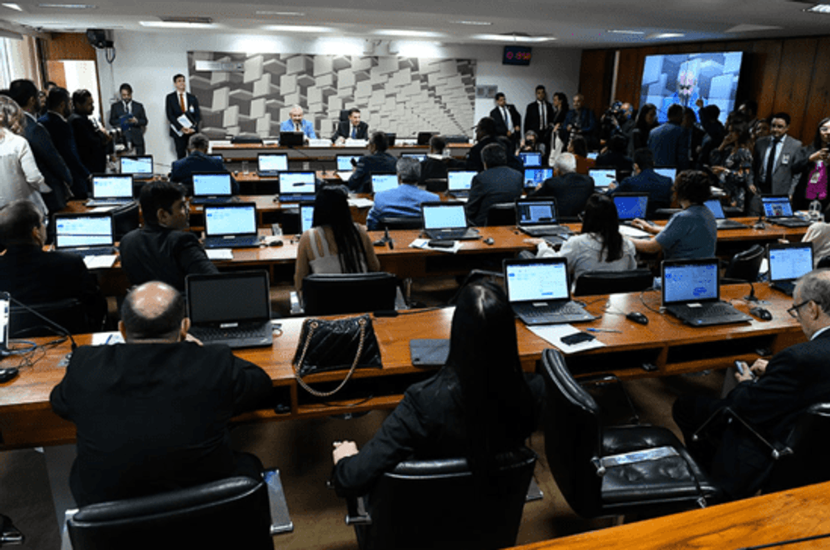 Pedido de vista adia votação do projeto de lei que prorroga desoneração da folha de pagamento no Senado