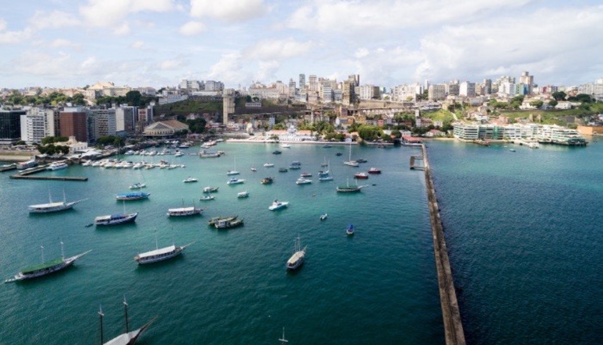 Panorama: Piatã FM avança e amplia concorrência com a GFM; Salvador FM evolui no top 10 de audiência