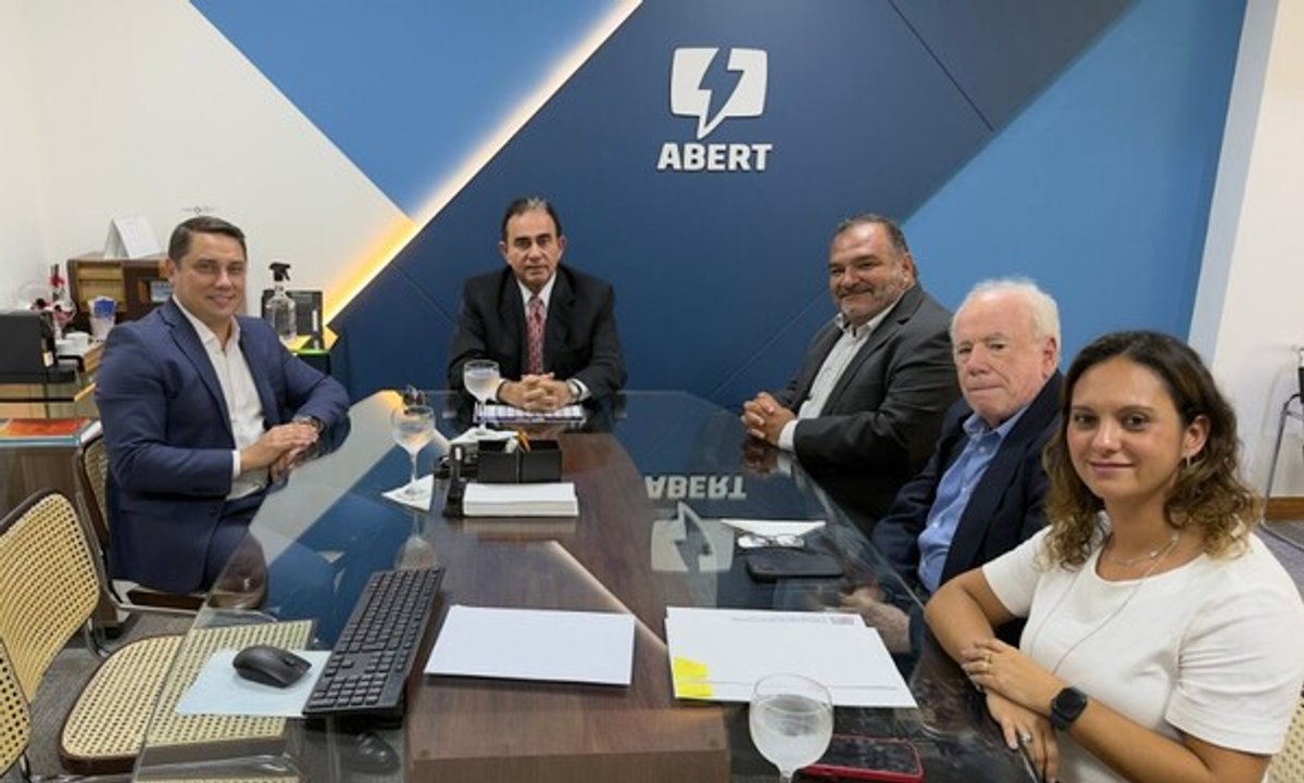 Nova diretoria da SET realiza visitas estratégicas em Brasília