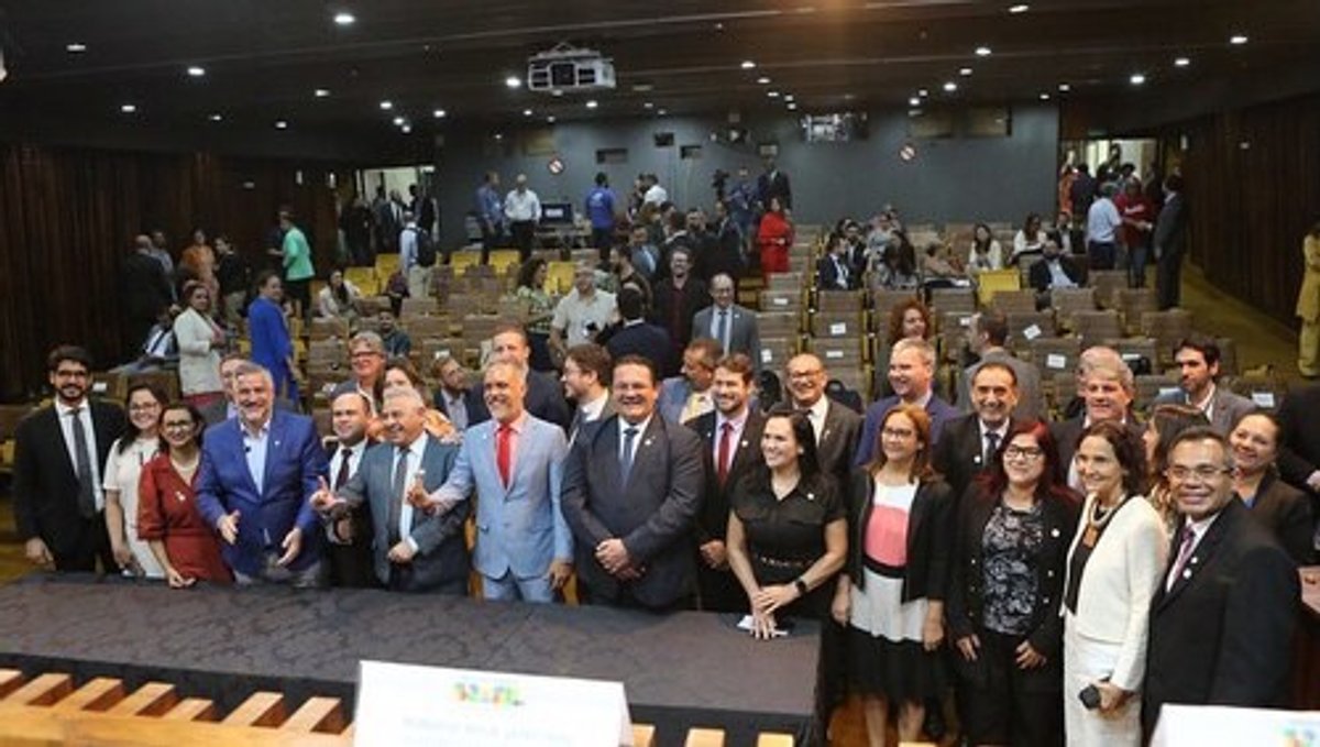 Acordo entre EBC e Institutos Federais pode gerar 49 novas estações de rádio