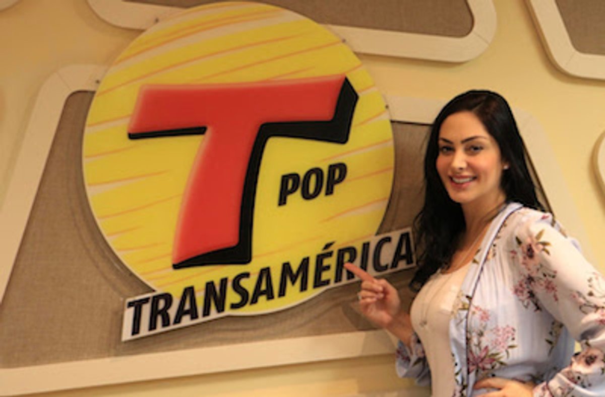 Ex-BBB Francine Piaia é a nova apresentadora da Transamérica