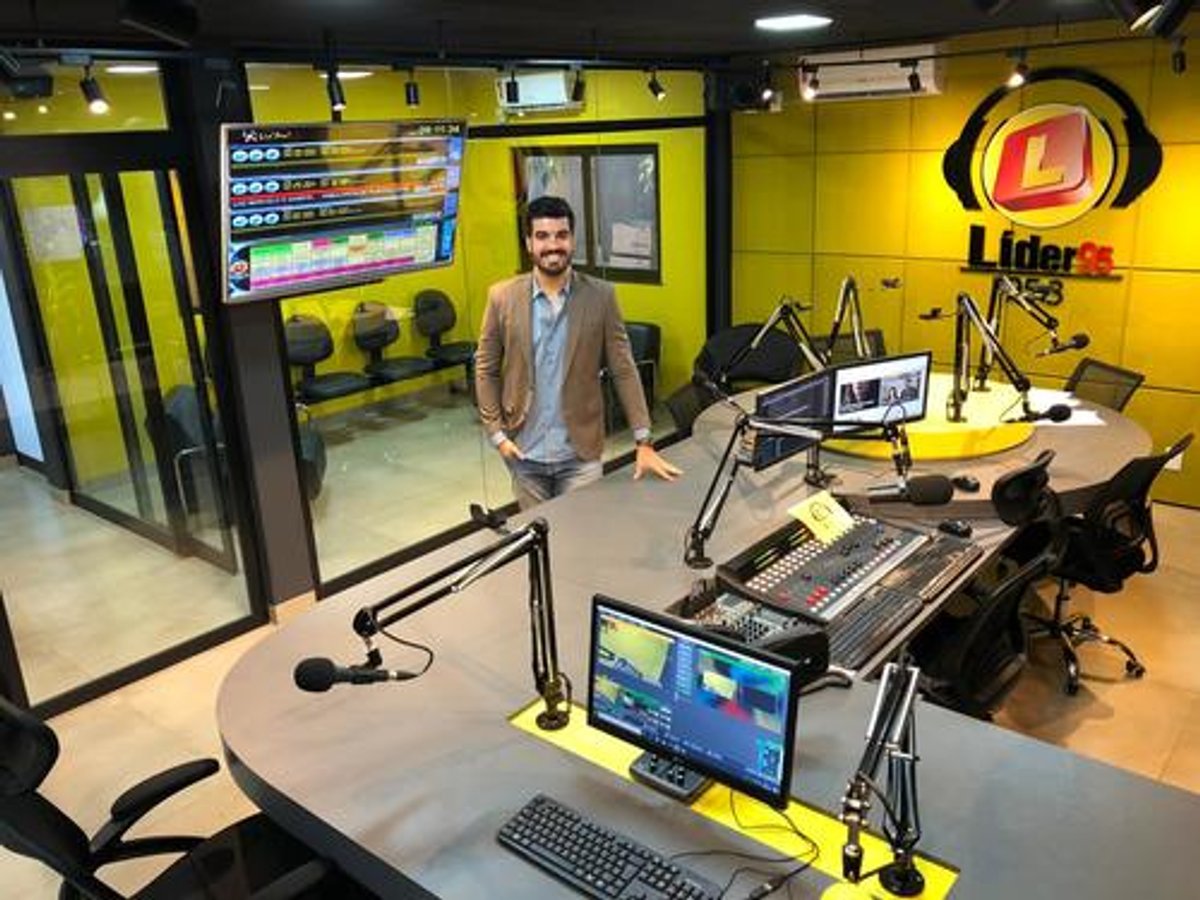 Líder 95 FM completa aniversário e anuncia novidades no Sudoeste Goiano. Novo estúdio é inaugurado