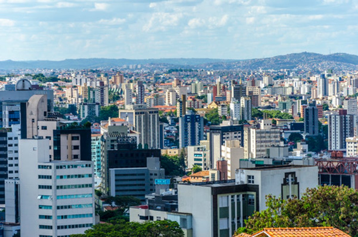 Panorama: Liberdade FM e BH FM estão mais próximas; Rádio Itatiaia lidera e 98 FM crava forte alta em Belo Horizonte