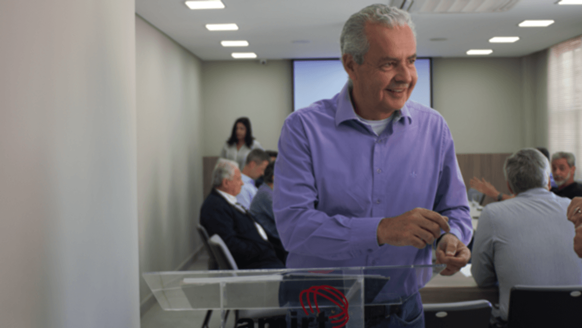 Radiodifusor Mayrinck Pinto de Aguiar Júnior é eleito presidente da AMIRT