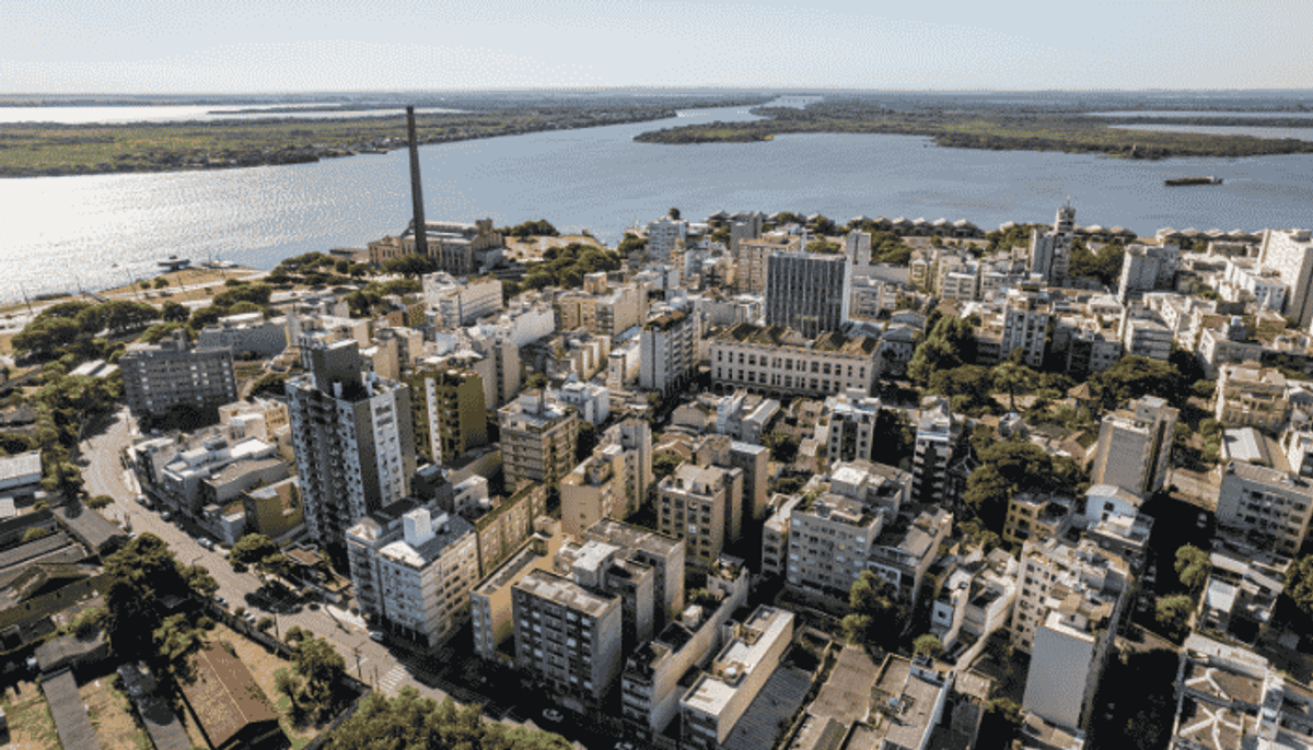 Panorama: Rádio Gaúcha segue líder geral; Rádio 92 e Antena 1 ganham posições em Porto Alegre