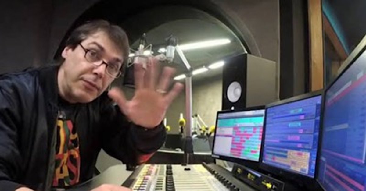 Banana anuncia em suas redes sociais que vai deixar a Jovem Pan FM