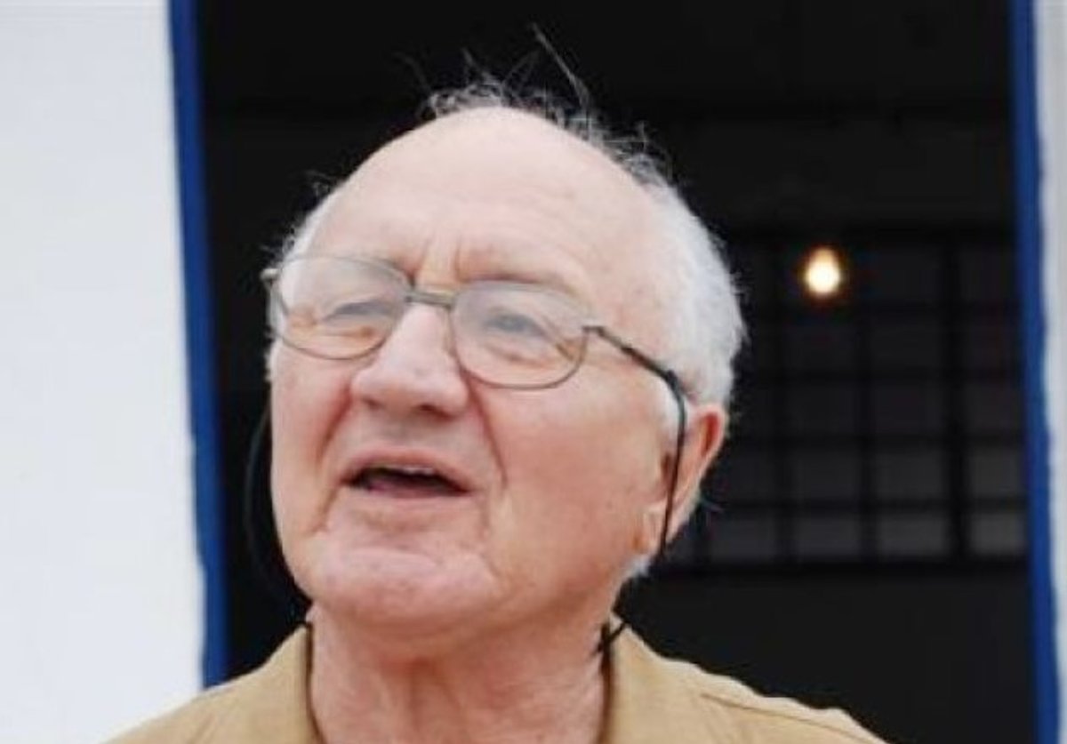 Locutor esportivo Flávio Araújo morre aos 90 anos em São José dos Campos (SP)