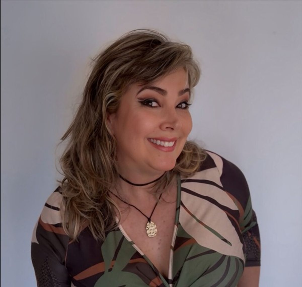 Novabrasil FM anuncia contratação da comunicadora Érica Saraiva em Salvador