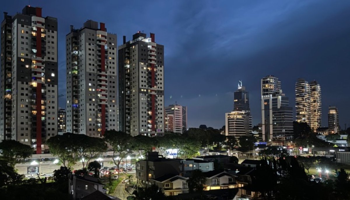 Panorama: Massa FM e 98 FM seguem com as maiores audiências em Curitiba; Mundo Livre FM cresce e Caiobá avança no top 5