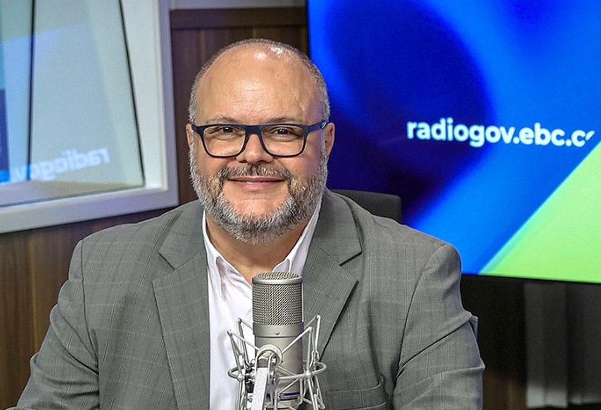 Rádio Gov estreia programa ao vivo “Assunto Federal” com foco em prestação de serviço