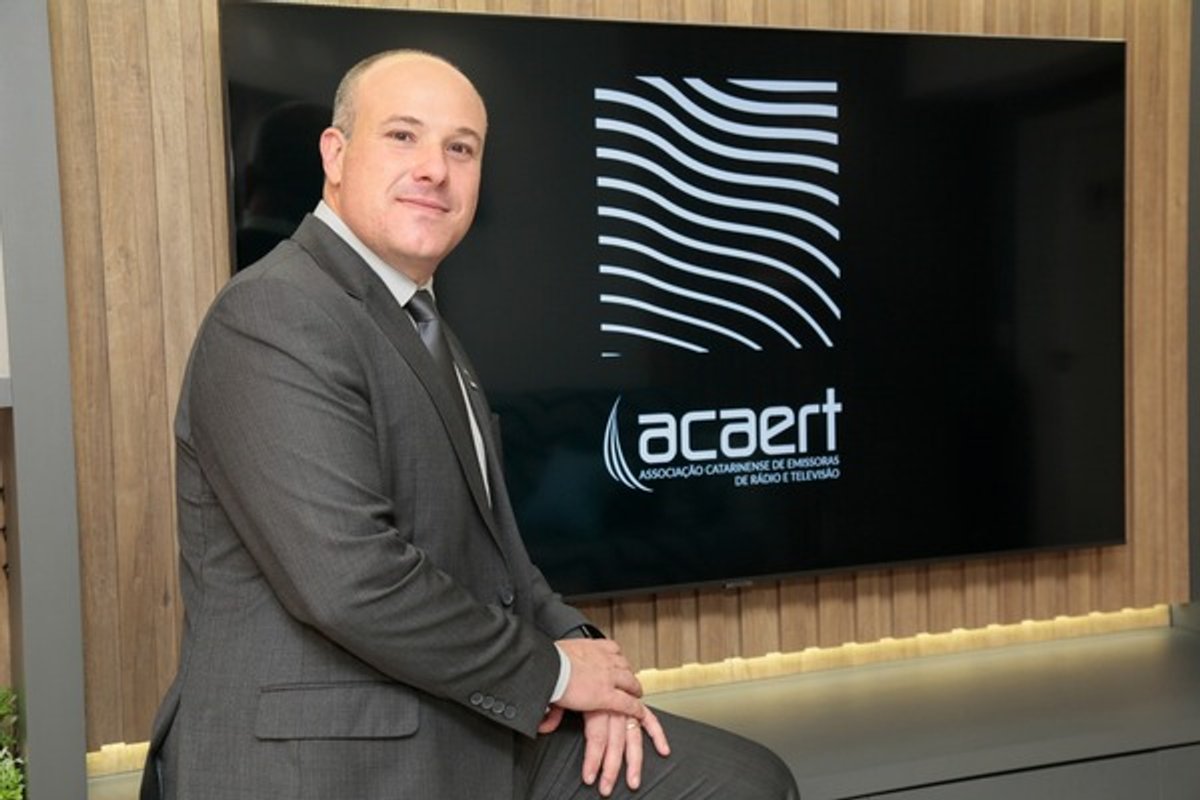 Radiodifusor Fábio Bigolin é eleito presidente da ACAERT para a gestão 2023/2025