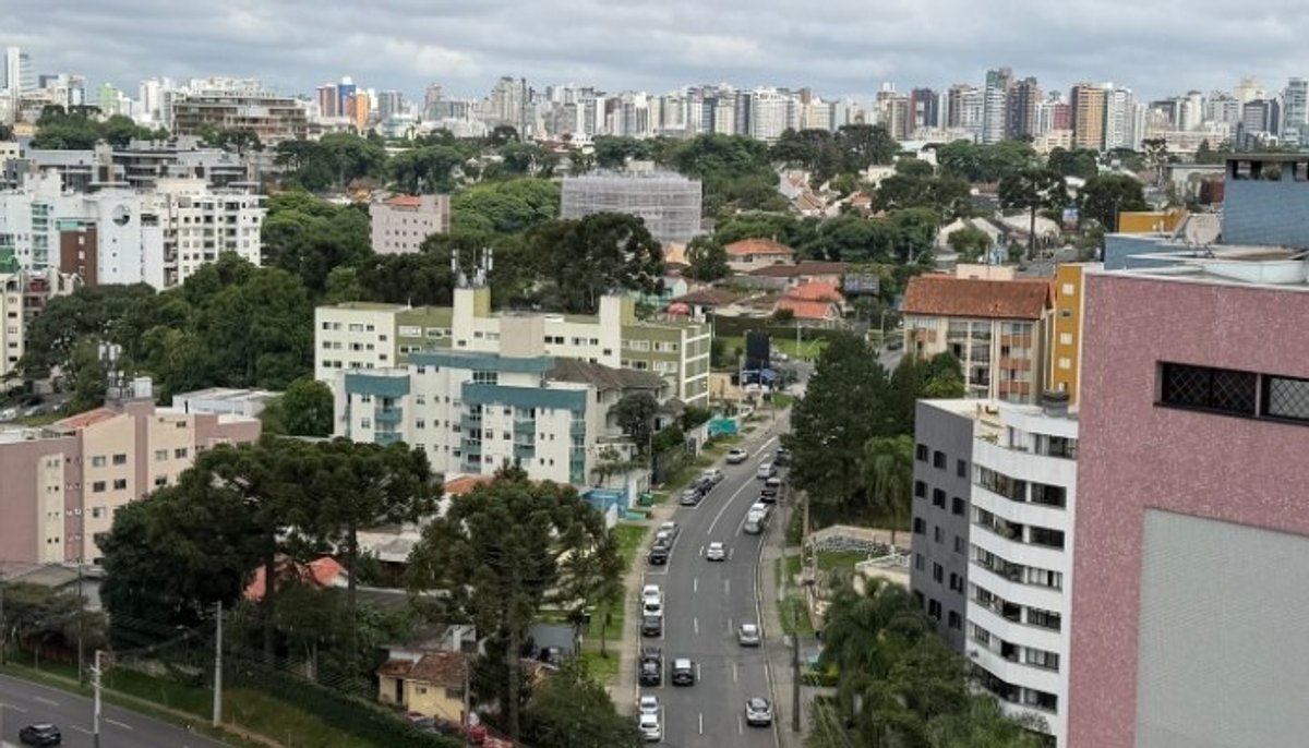 Panorama: Massa FM, Ouro Verde FM Easy e Jovem Pan FM avançam em Curitiba; 98 FM segue líder geral