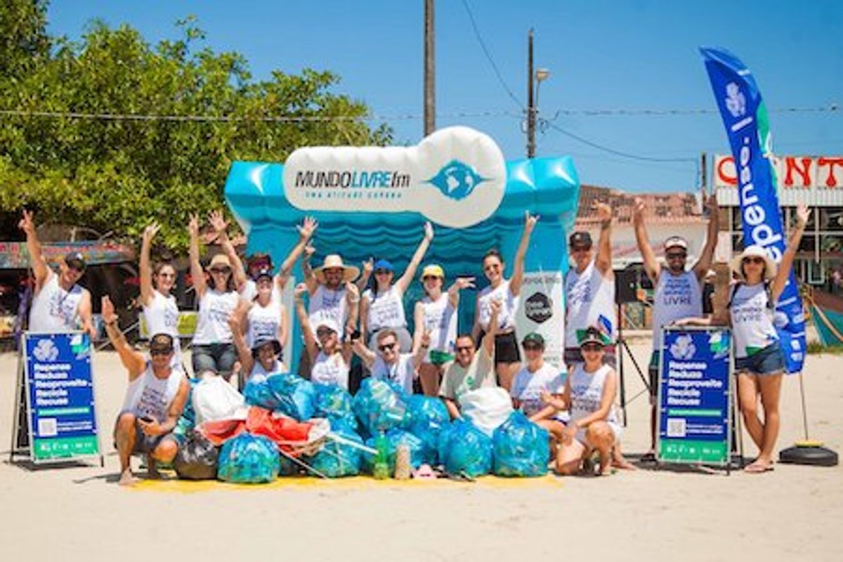 Mundo Livre FM realiza mais uma edição do projeto "Juntos por um Mundo Livre" no litoral paranaense