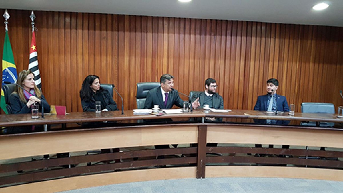 Seminário em São Paulo discute experiências de TVs e rádios legislativas