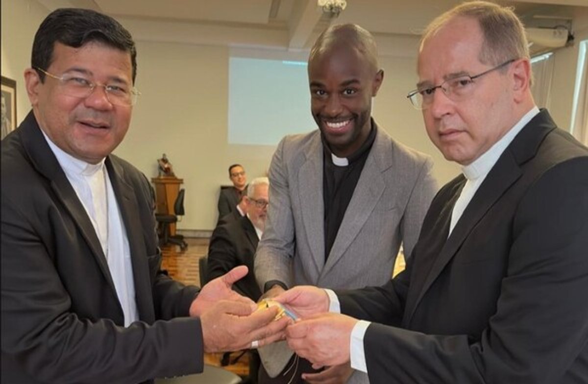 Rede Catedral inaugura estúdios da Rádio América e TV Horizonte na capital mineira