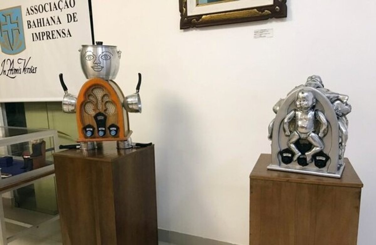 Peças criadas por artistas baianos para a Mostra Rádio em Movimento são doadas ao Museu da Imprensa da Bahia