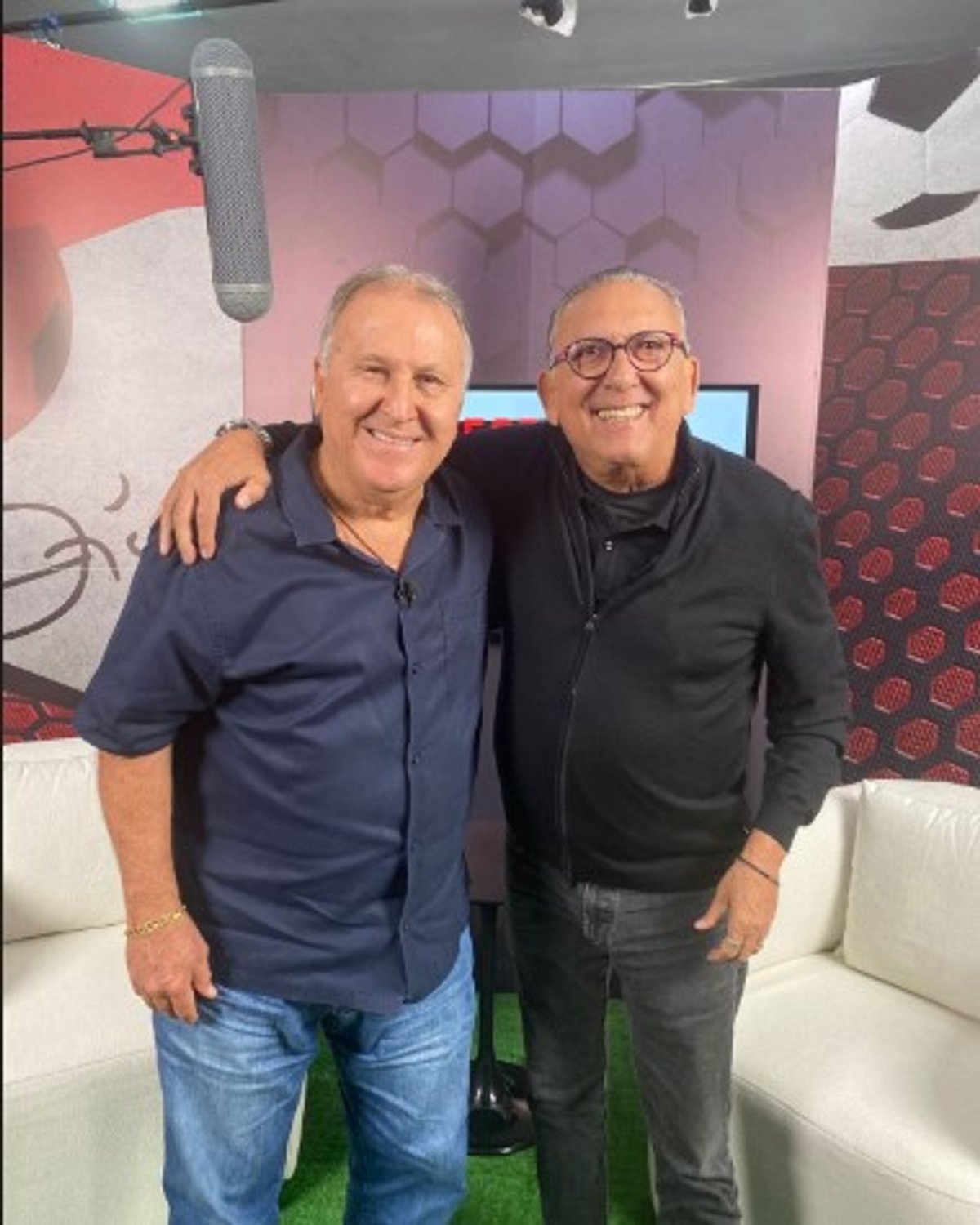 Resenha do Galinho, com Zico, estreia na Jovem Pan News com Galvão Bueno como convidado