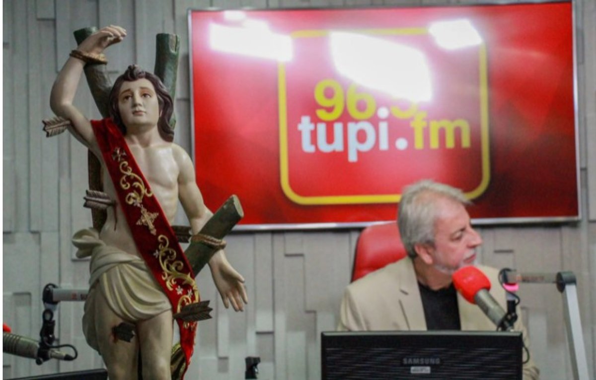 Super Rádio Tupi recebe imagem de São Sebastião em comemoração ao Padroeiro do Rio de Janeiro