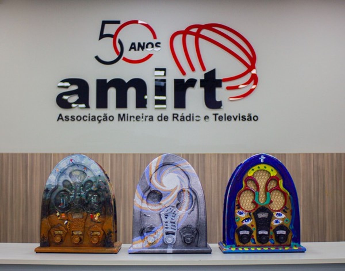 Mineiros apresentam suas obras em rádios modelo Capelinha para a Mostra Rádio em Movimento da ABERT