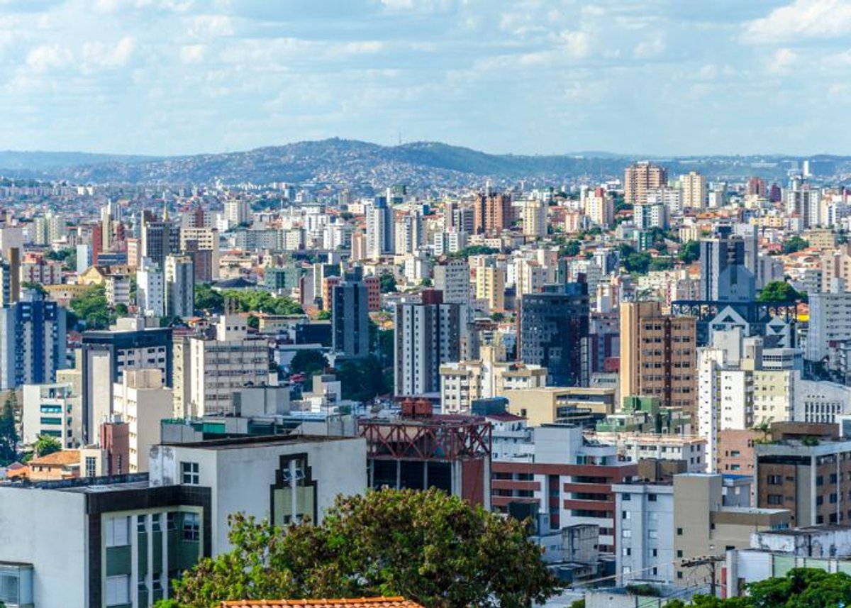 Panorama: Rádio Itatiaia dispara em Belo Horizonte; BHFM, 98 FM e Transamérica ganham posições no ranking de audiência