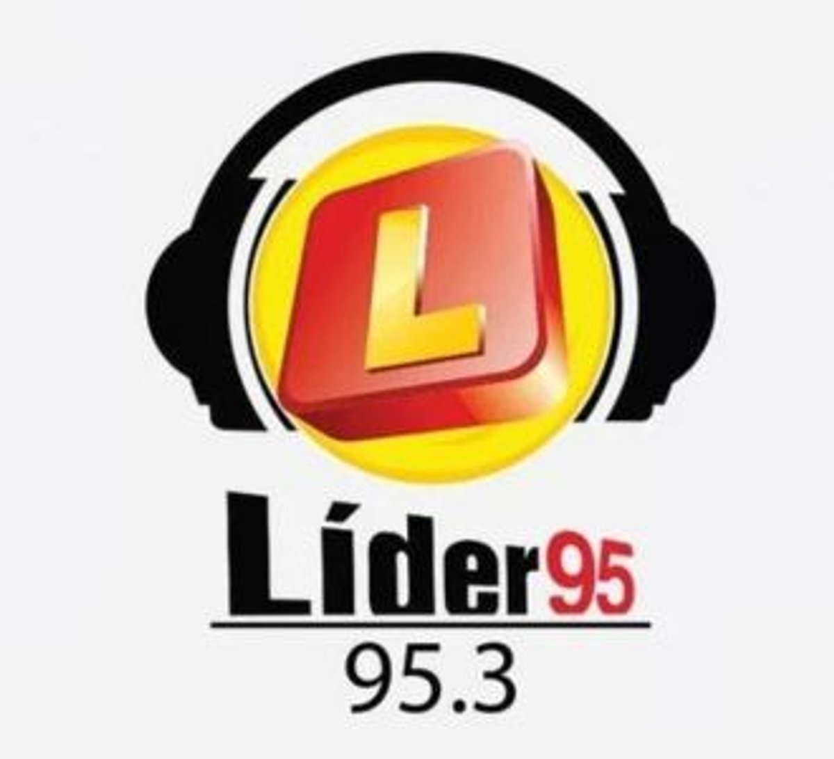 Líder 95 FM completa 15 anos de atuação no interior de Goiás