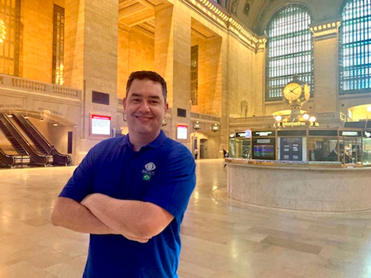 BandNews FM terá jornal direto de Nova York com apresentação de Eduardo Barão