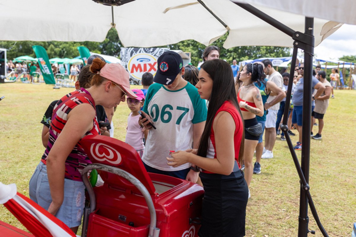 Arena de Verão 2025 da Rádio Mix FM segue até o dia 23 em São Paulo