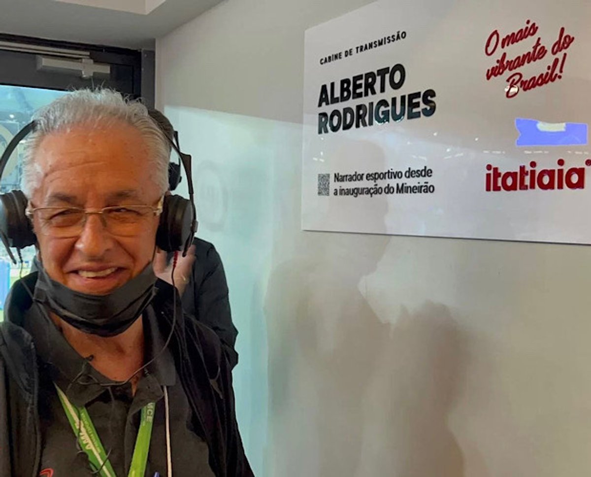 Cabine de transmissão esportiva da Rádio Itatiaia recebe nome de Alberto Rodrigues