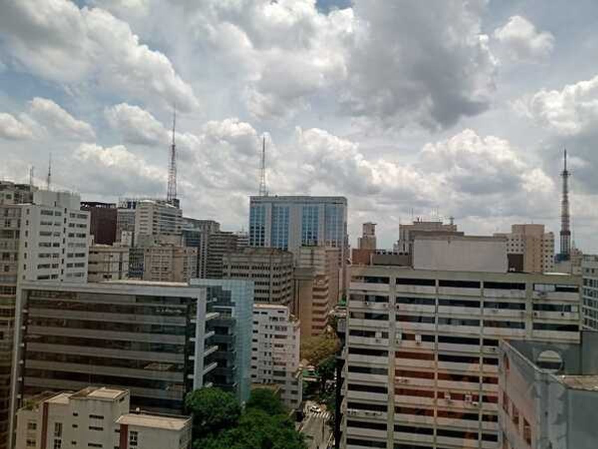 Endereço de diversas emissoras e berço das primeiras transmissões de rádio, Avenida Paulista completa 133 anos