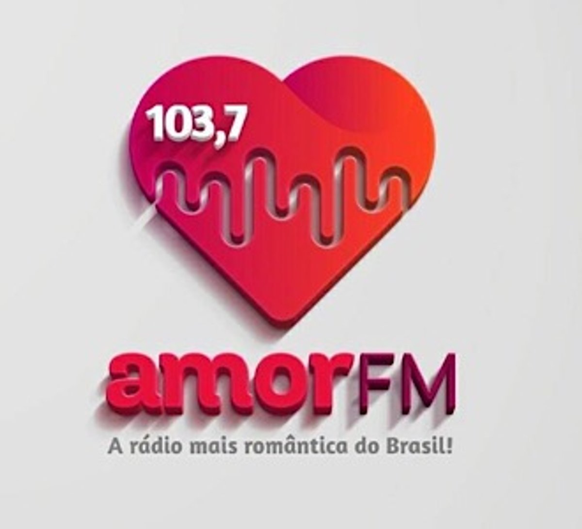 Cantor Amado Batista adquire controle da Fonte FM de Anápolis, que vai virar Amor FM