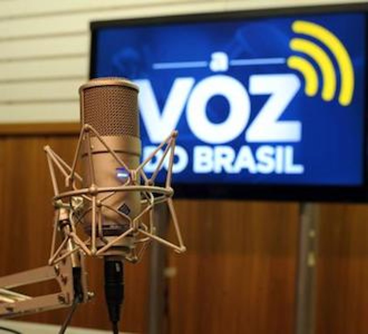Consulta Pública sobre flexibilização da Voz do Brasil segue até o dia 31