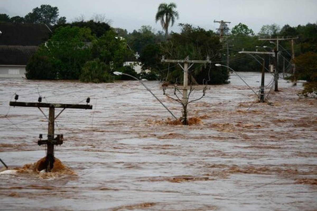 Emissoras de rádio seguem mobilizadas na cobertura dos fortes temporais no Rio Grande do Sul