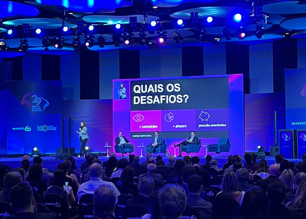29º Congresso | Congressistas debatem jornalismo para combater desinformação e mudanças no hábito de consumo de mídia