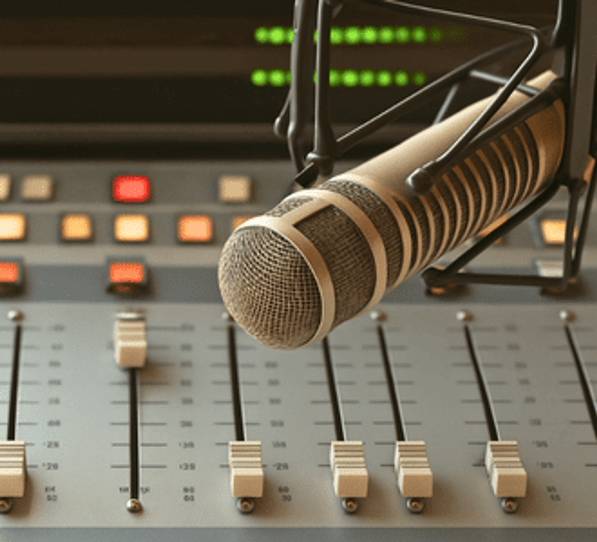 Rádio movimenta R$ 475,7 milhões em publicidade no primeiro semestre, aponta Cenp-Meios
