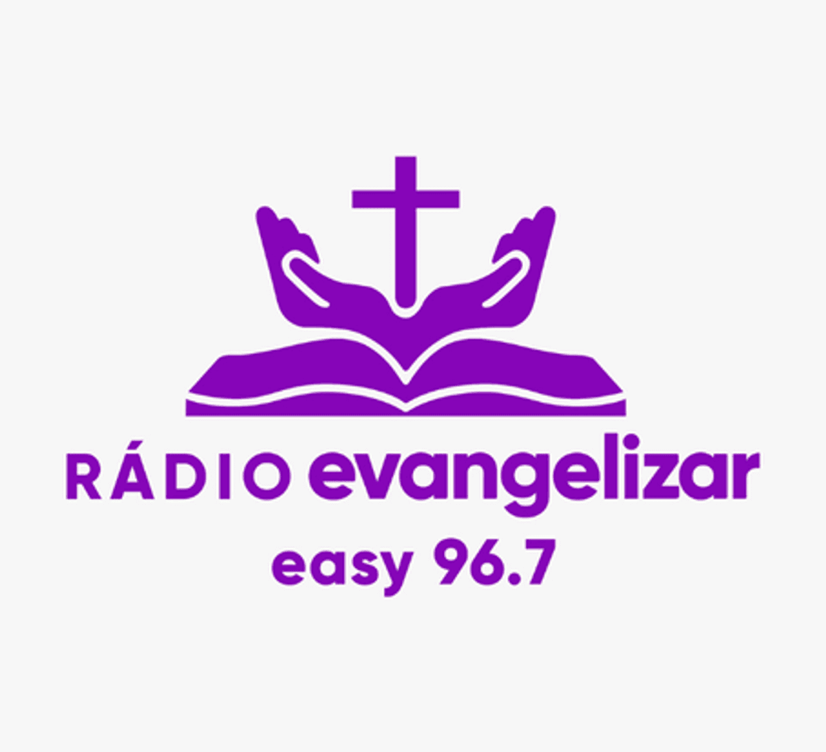 Recém-lançada, Rádio Evangelizar Easy executa programação de Natal