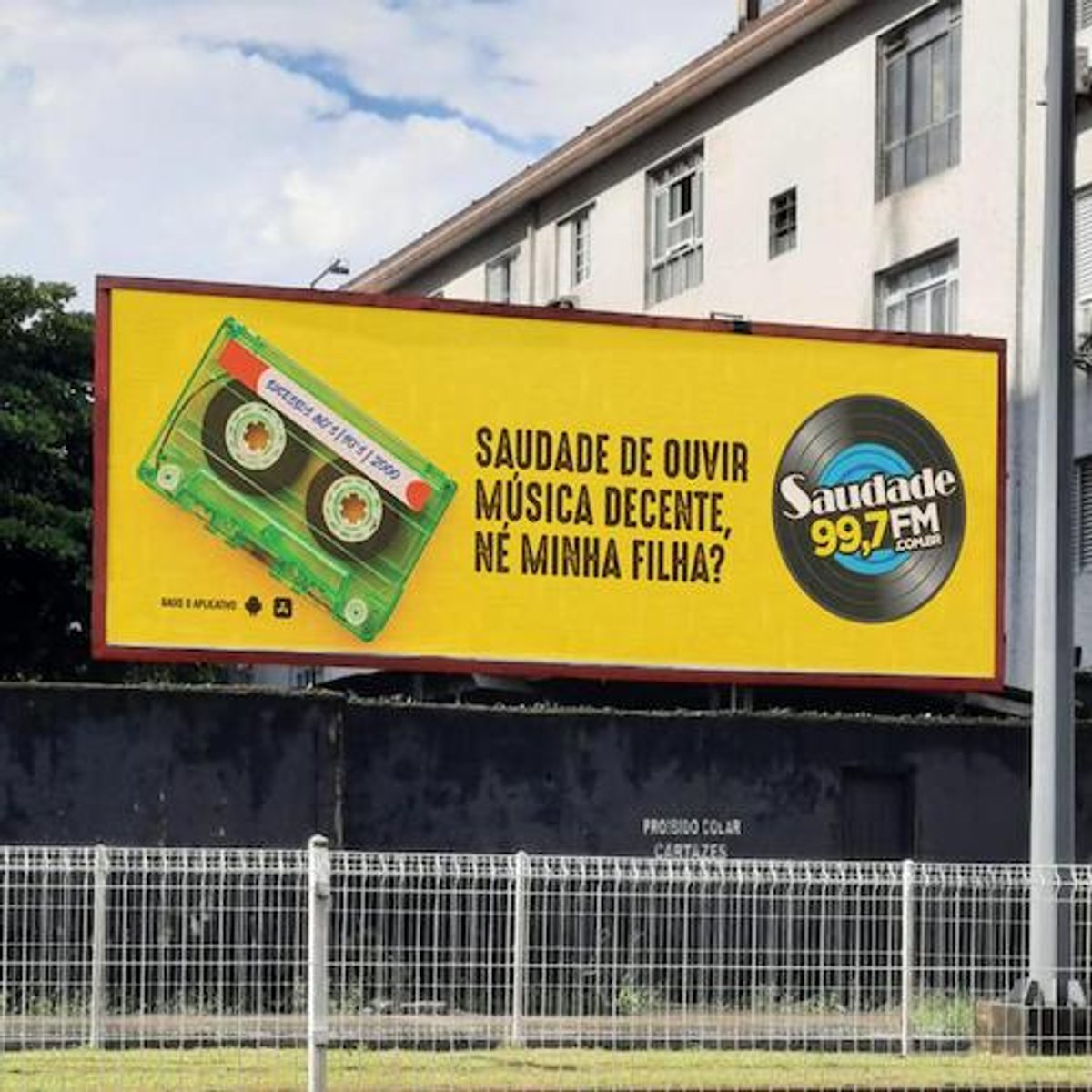 Saudade FM investe em nova campanha de rua e mídias sociais em Santos